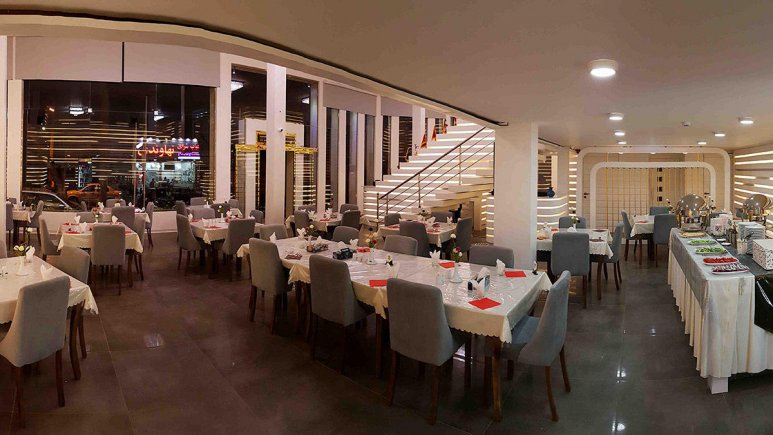 رستوران 3 هتل آزادی خرم‌آباد